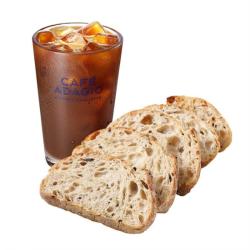 파리바게뜨 저당 쫄깃담백 루스틱(Half)+아이스 아메리카노